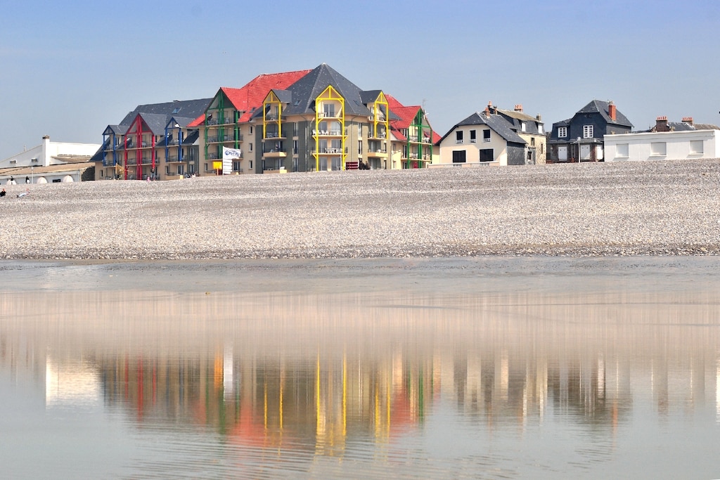 Comfortabel ingericht appartement met uitzicht op zee