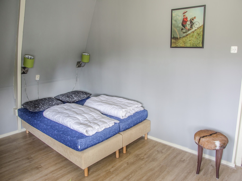 Waldhütte in der Nähe von Pool und Restaurant