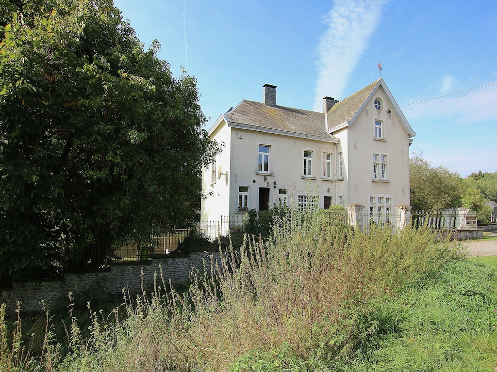 Splendid Mansion in Bastogne with Fenced Garden