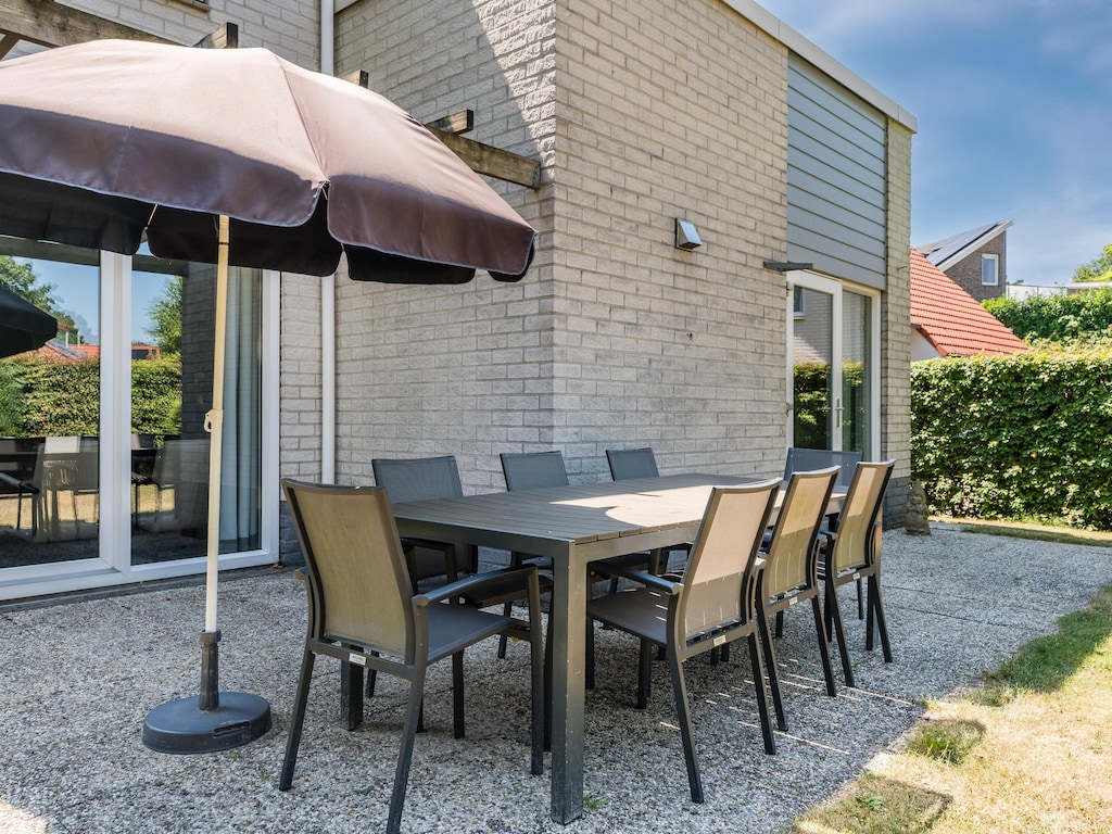 Natuurgerichte villa met magnetron