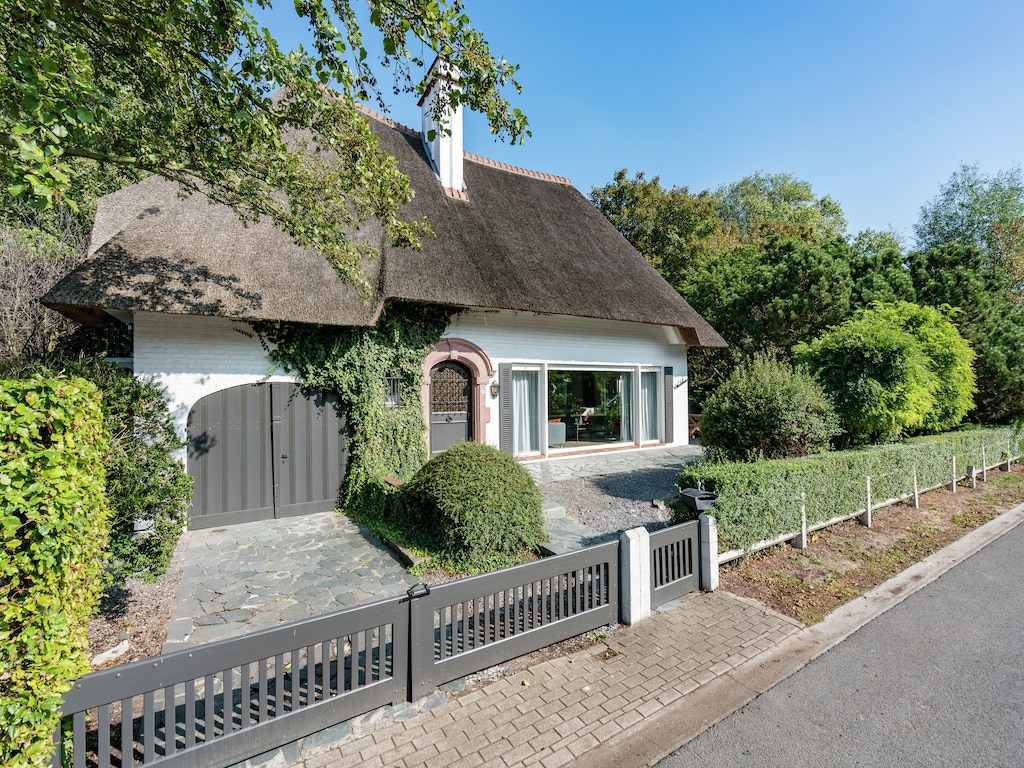 Villa am Waldrand von Oostduinkerke