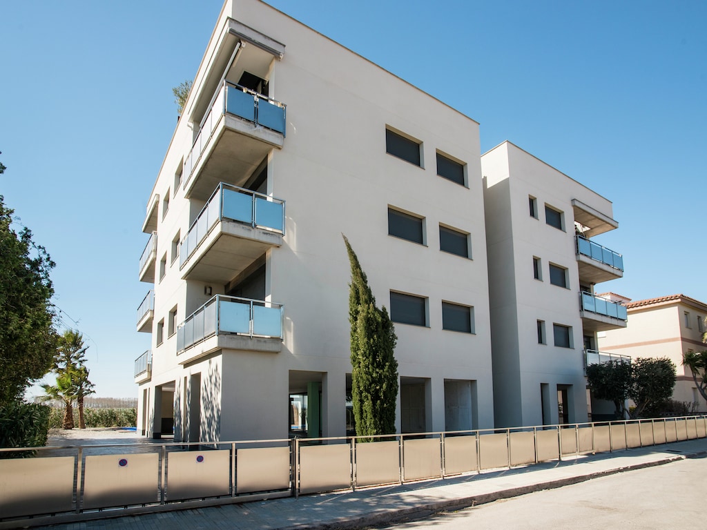 Gezellig appartement in Sant Pere Pescador met zwembad