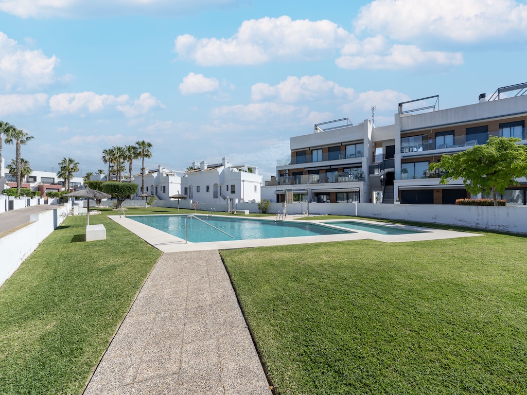 Stijlvol huis in Orihuela Costa met zwembad