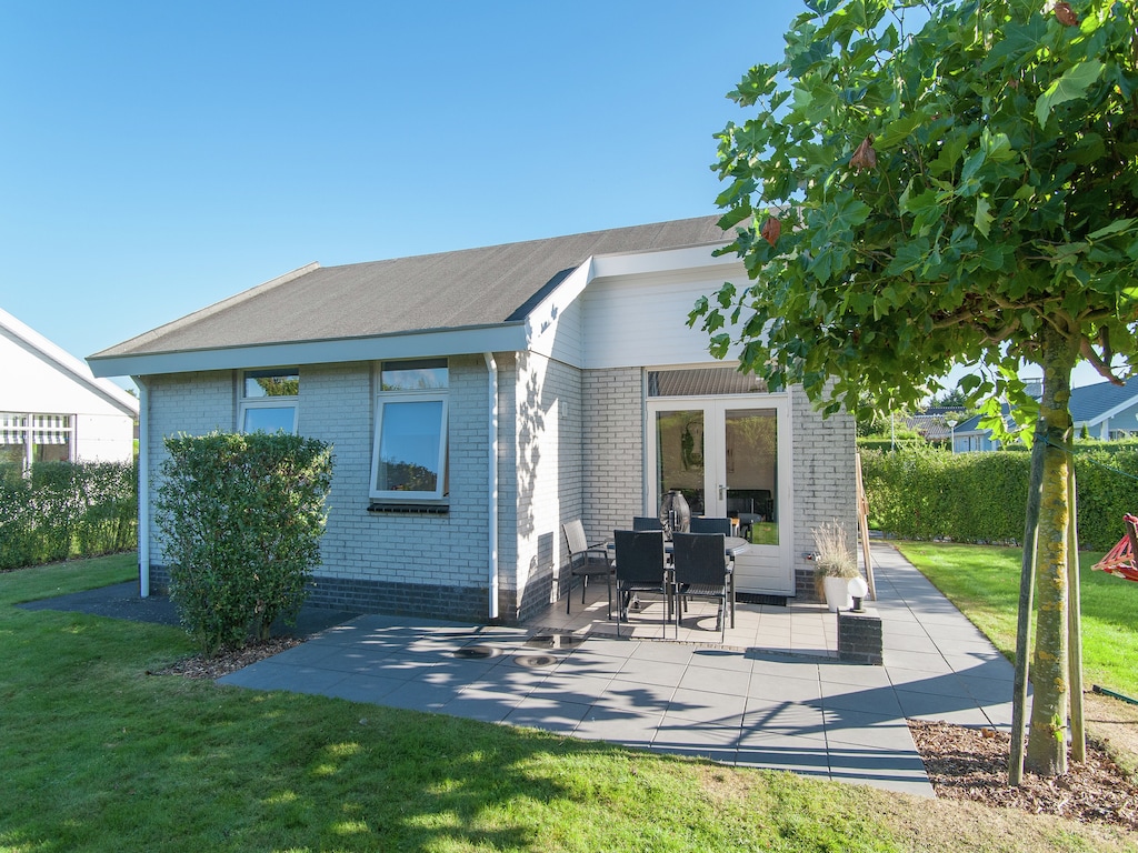 Bungalow in Zuid-Holland bij het Strand