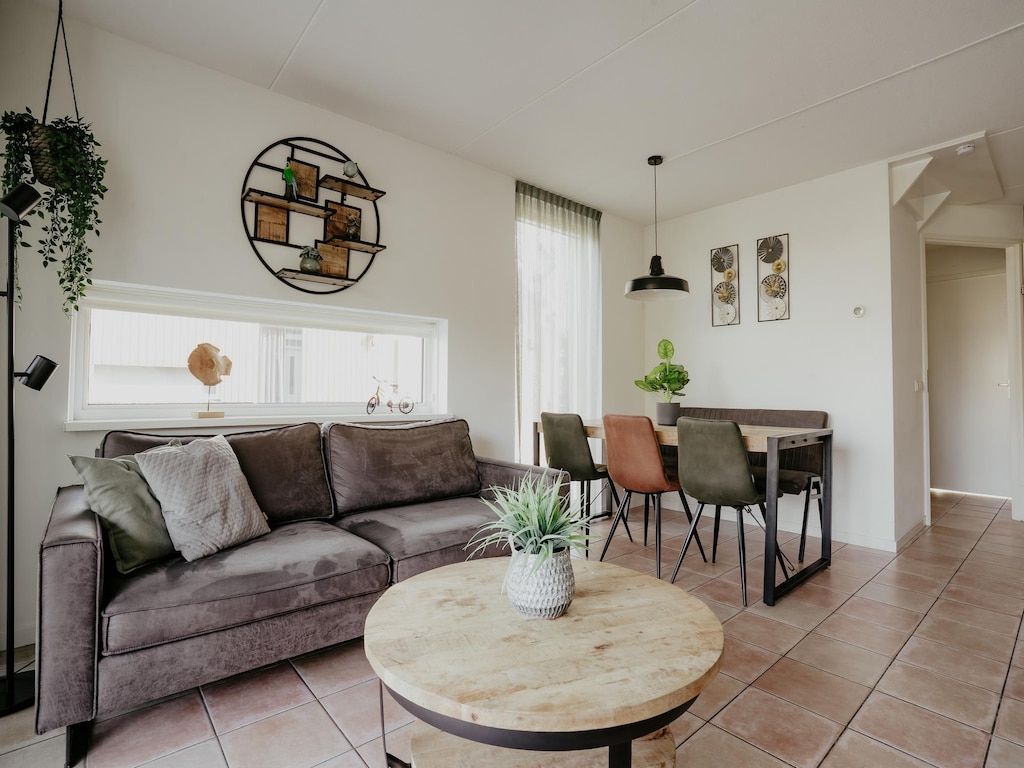 Appartement in waterpark met privé-aanlegsteiger