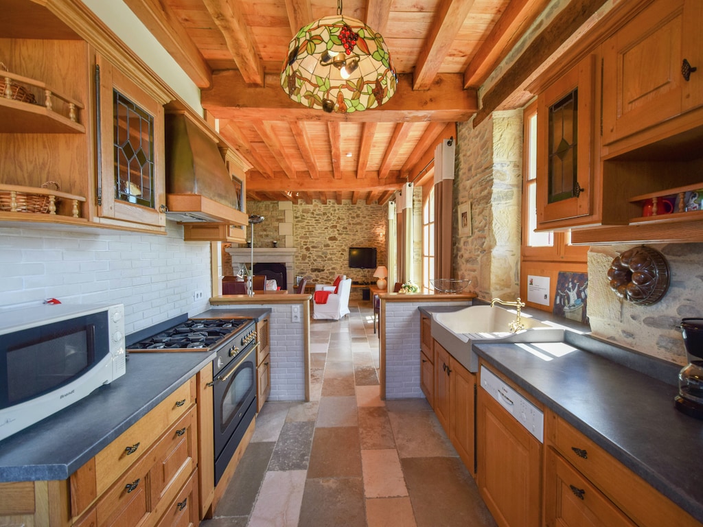 Elegante villa in Saint-Médard