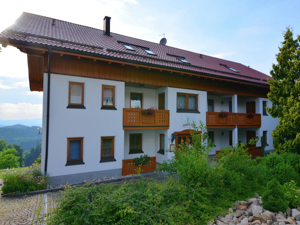 Geräumige Ferienwohnung in Stocking in Waldnähe