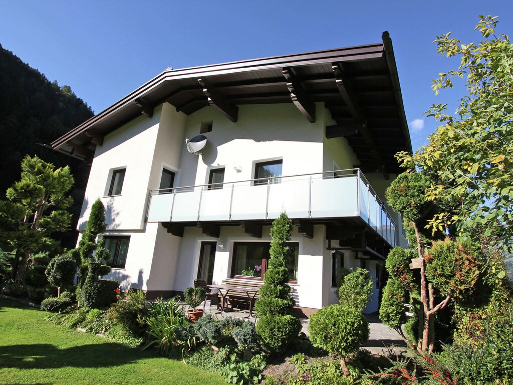 Apartment in Aschau im Zillertal near Ski Area