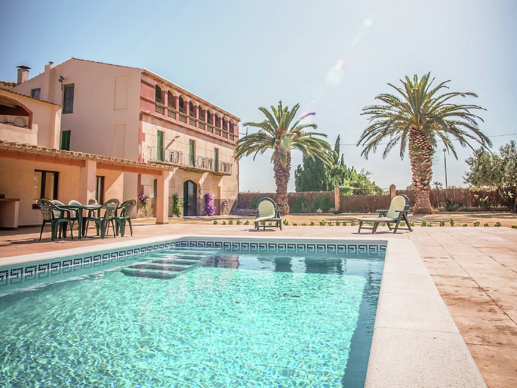 Vakantiehuis in St Pere Pescador met Zwembad