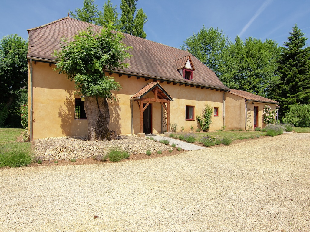 Gite op een landgoed met zwembad midden in de Perigord.