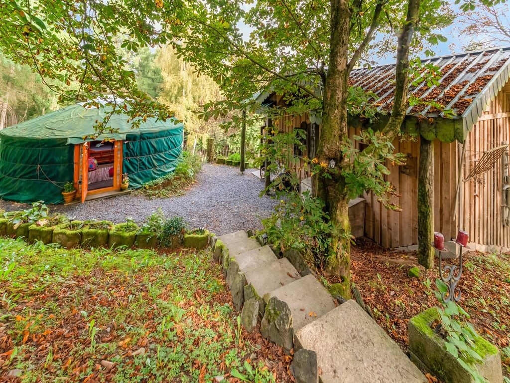 Unieke yurt in Houffalize met een tuin en barbecue