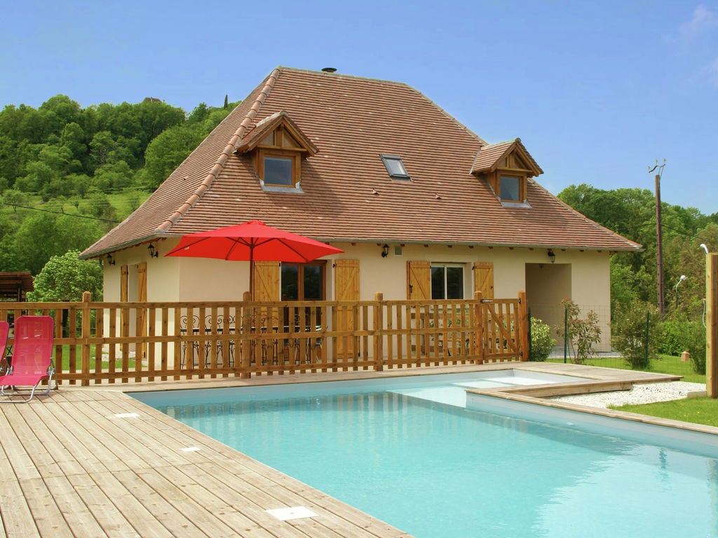 Maison avec piscine chauffée Ferienhaus in Frankreich