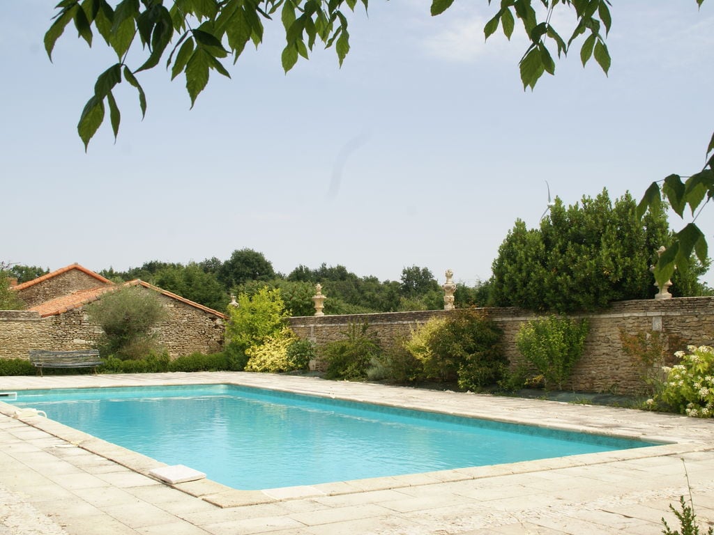 Manoir avec piscine privée Ferienhaus in Frankreich