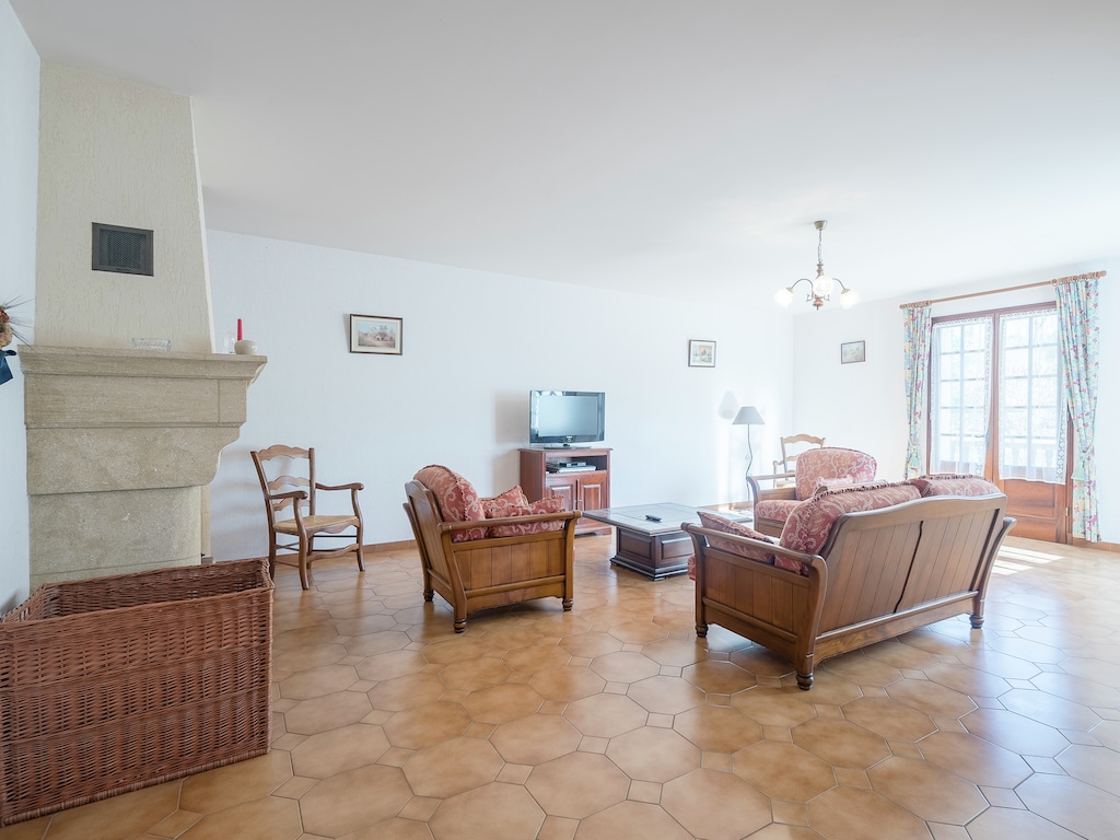 Gezellig vakantiehuis in Lantheuil met tuin