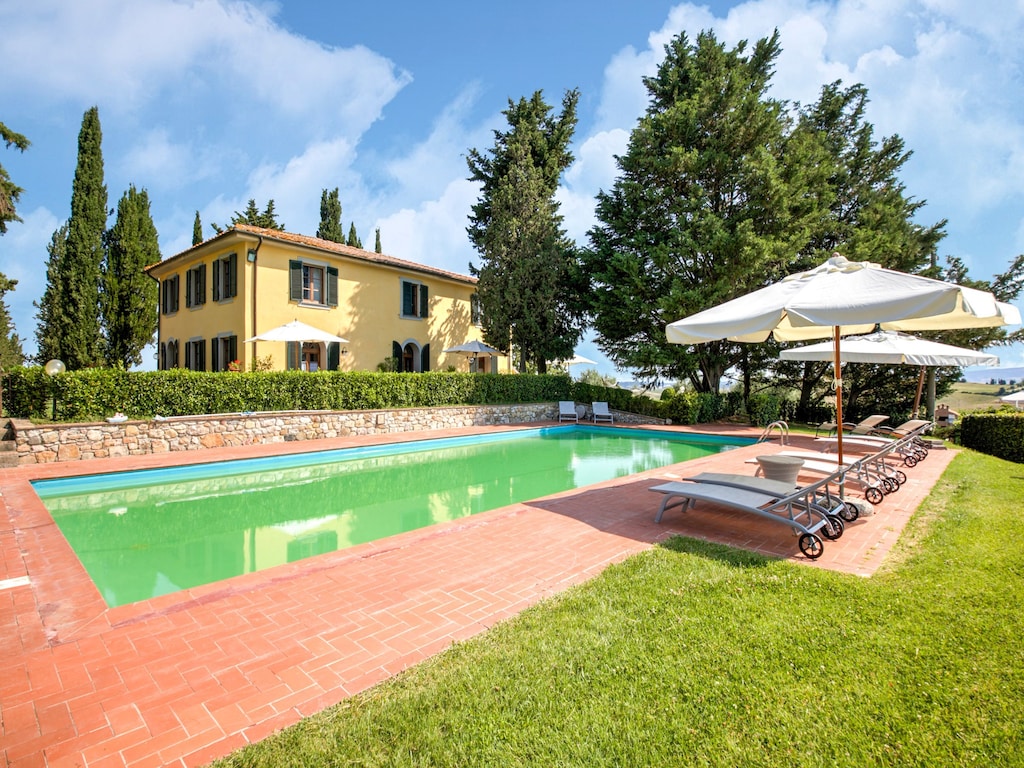 Vakantiehuis in Orciatico met Zwembad