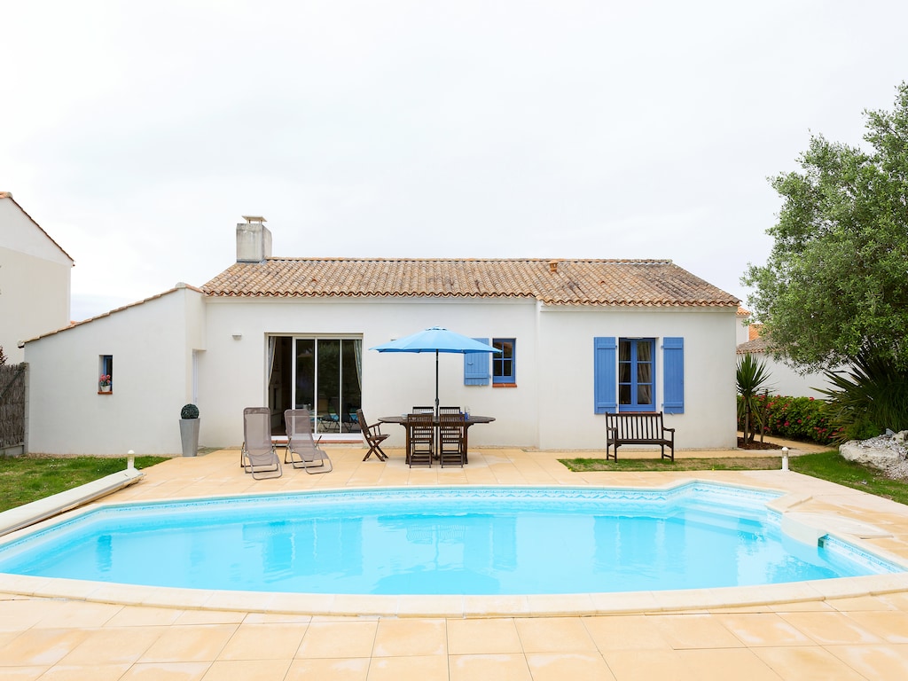 Luxe villa op slechts 3,5 km van het strand