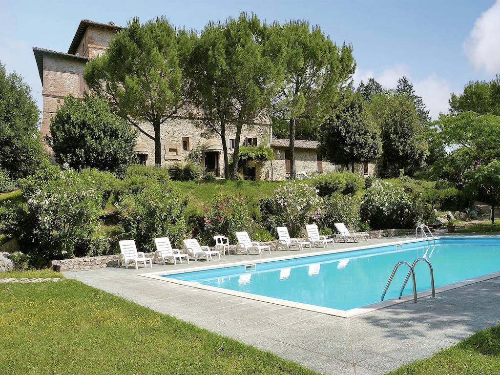 Wohnung in Mantignana mit Terrasse