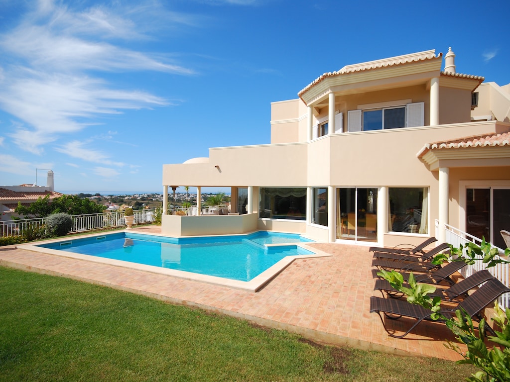 Riante villa in de Algarve met heerlijk privézwembad