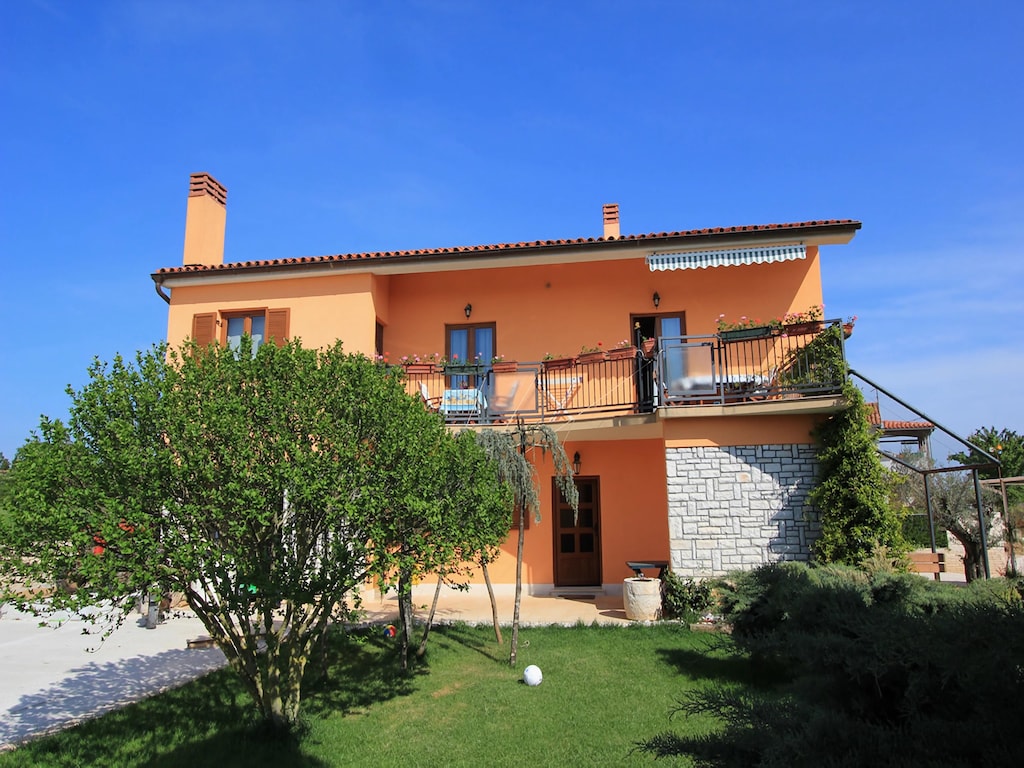 Appartement in Fažana met tuin en terras
