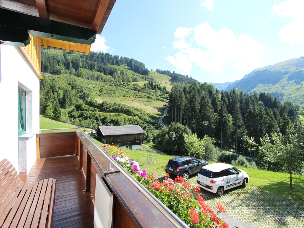 Knus vakantiehuis in Salzburgerland met zonnig terras