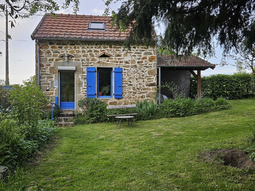 Vakantiehuis in Pionsat met privétuin