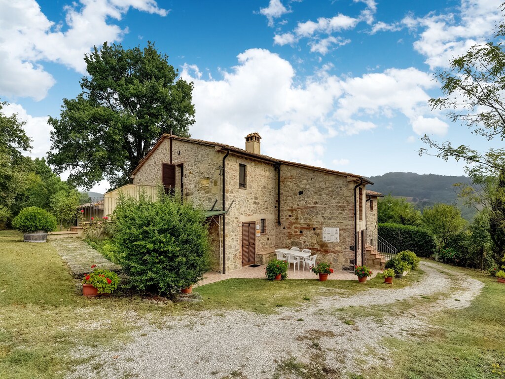 Moderne villa in Radicofani met zwembad