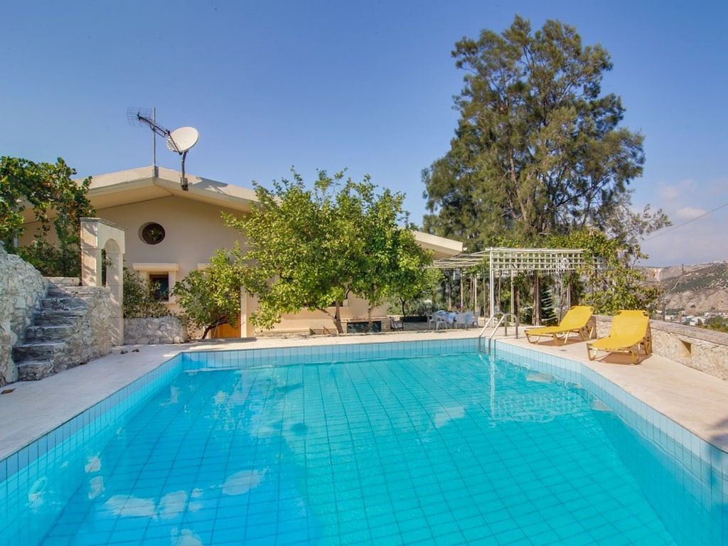 Villa op Kreta met Zwembad en Uitzicht