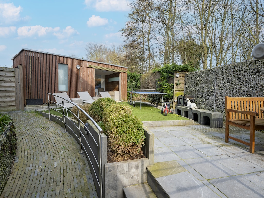 Villa mit Whirlpool & Sauna 500 m vom Meer