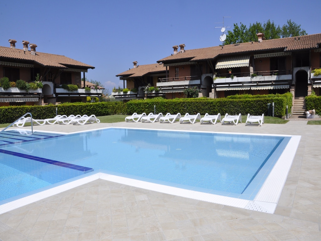 Knus vakantiehuis in Lazise met zwembad