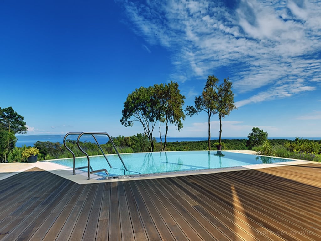 Villa in Istrië met zwembad en uitzicht op de Kvarner-baai
