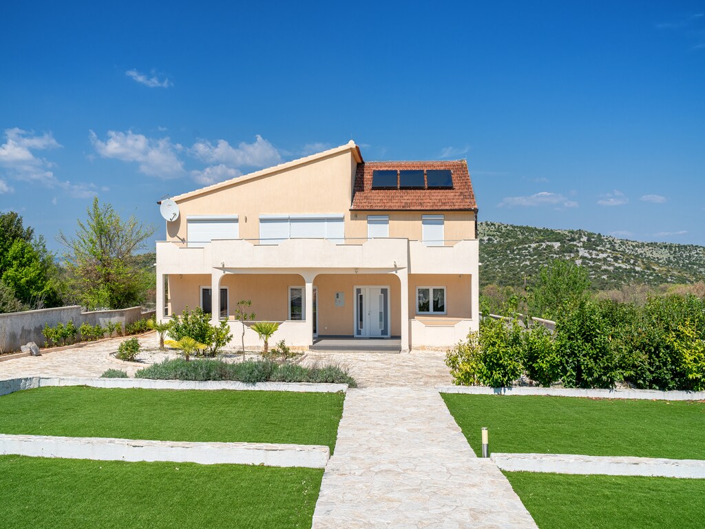 Luxusvilla mit Pool, Zaton