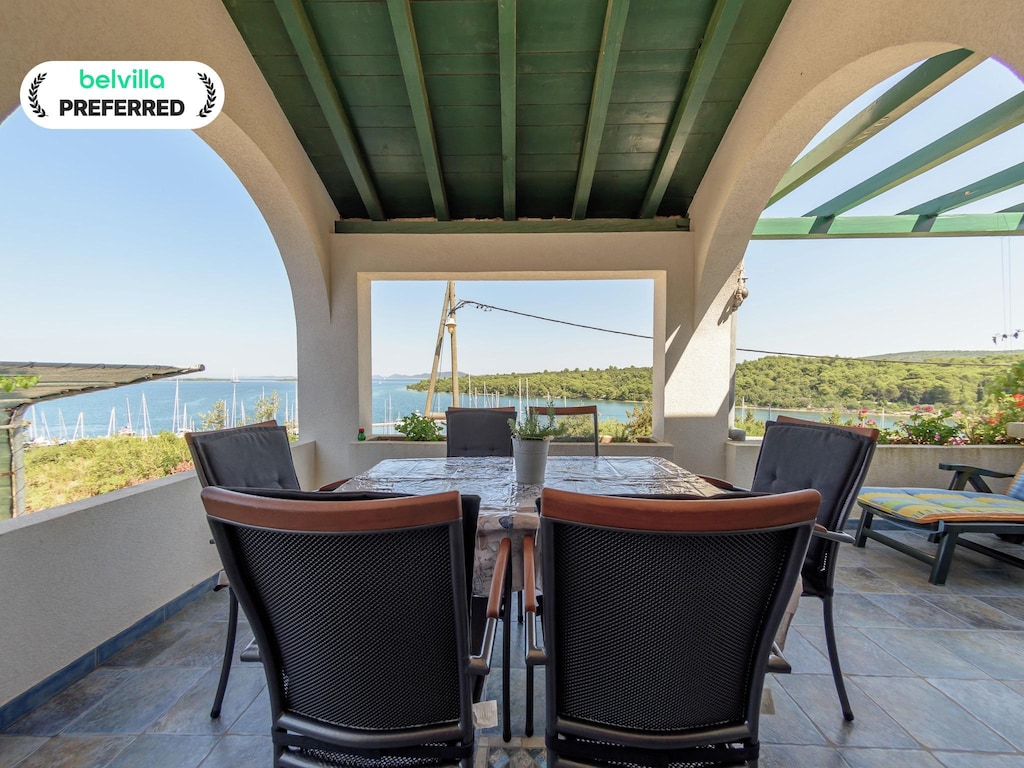 Ferienhaus in Veli Rat bei Saharun