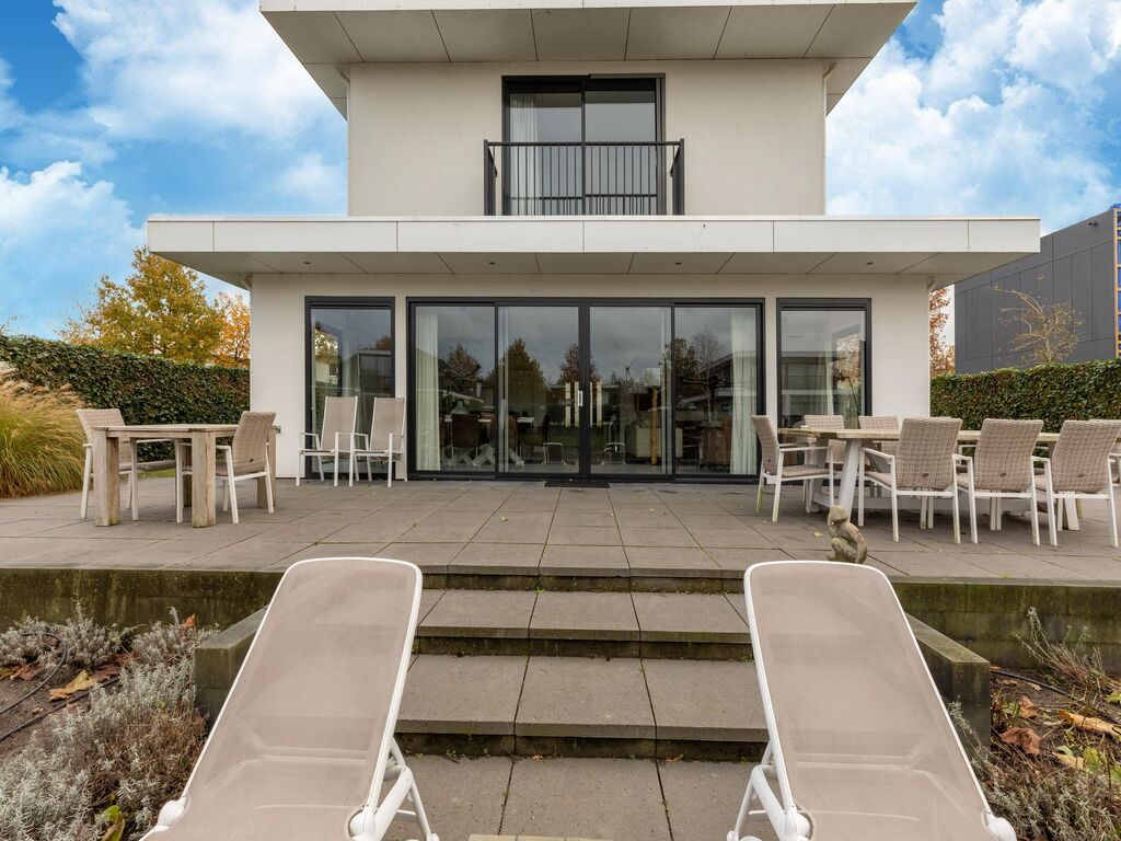 Moderne Villa in Harderwijk mit Whirlwanne und Sauna