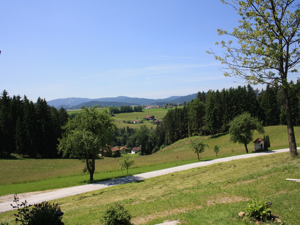 Idyllisches Ferienhaus mit Wald in der Nähe