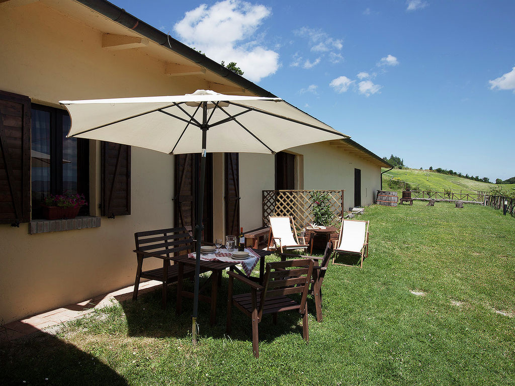 Agriturismo met een prachtig panorama, zwembad, 3 km van Cagli