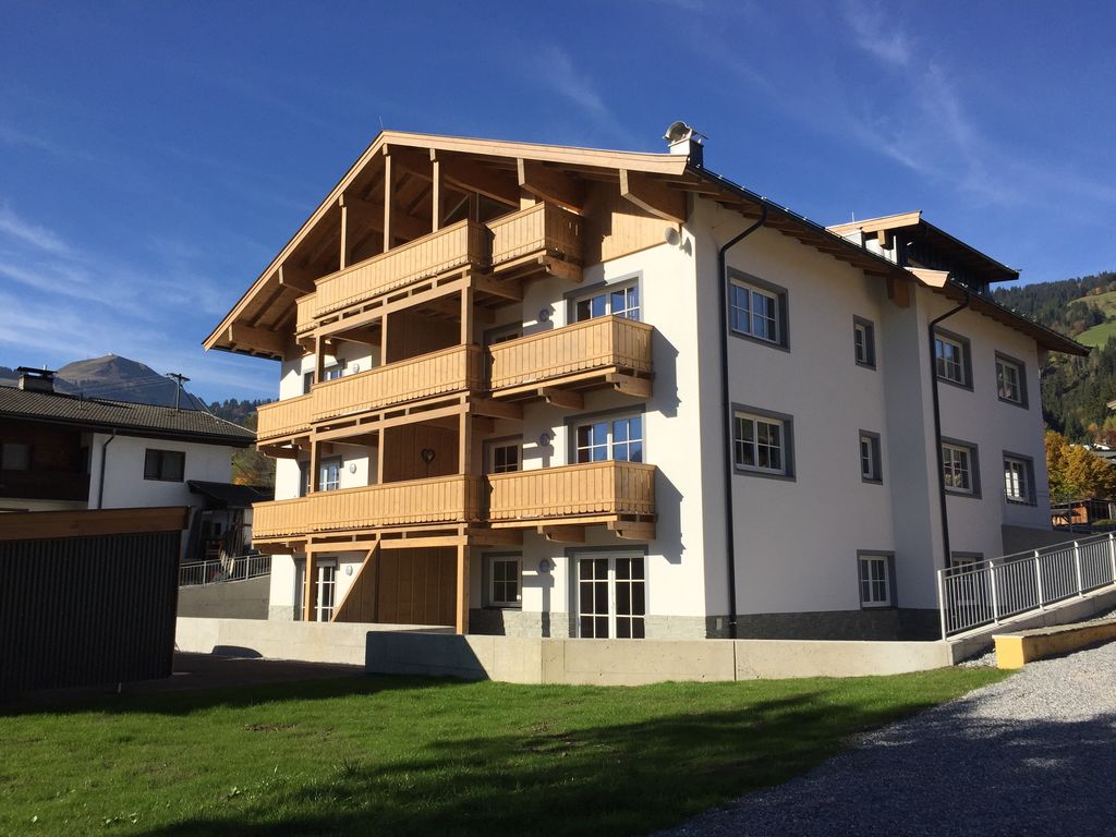 Nieuw appartement op toplocatie in Tirol met zonnig terras