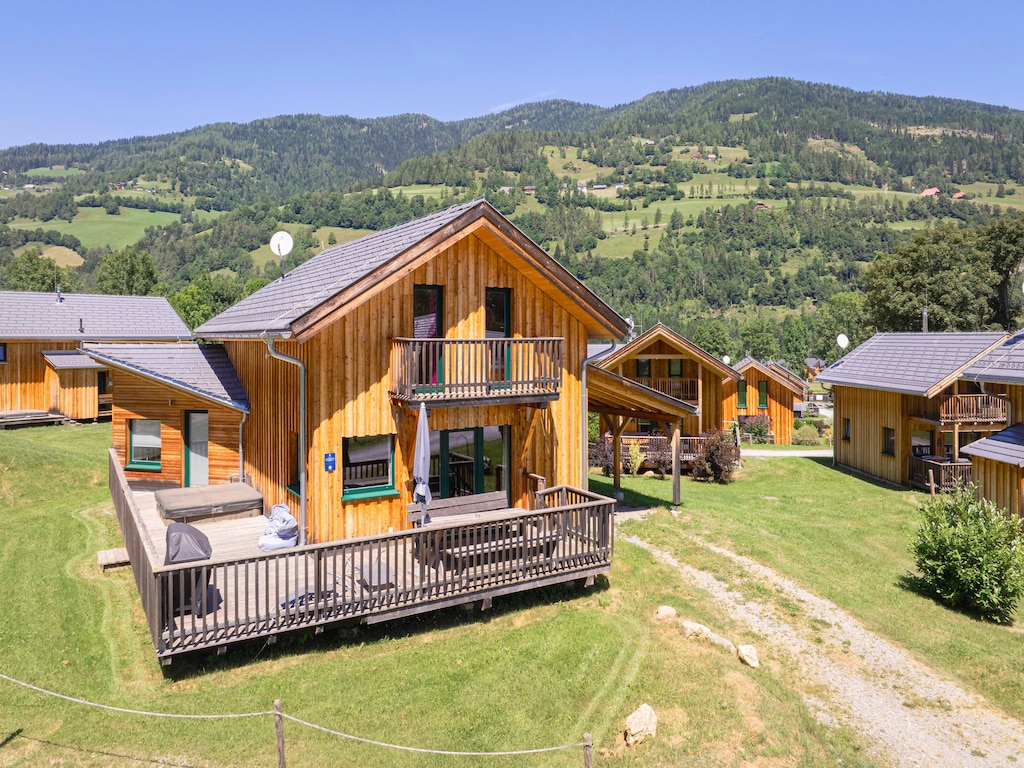 Ansprechendes Chalet mit Sauna und Whirlpool