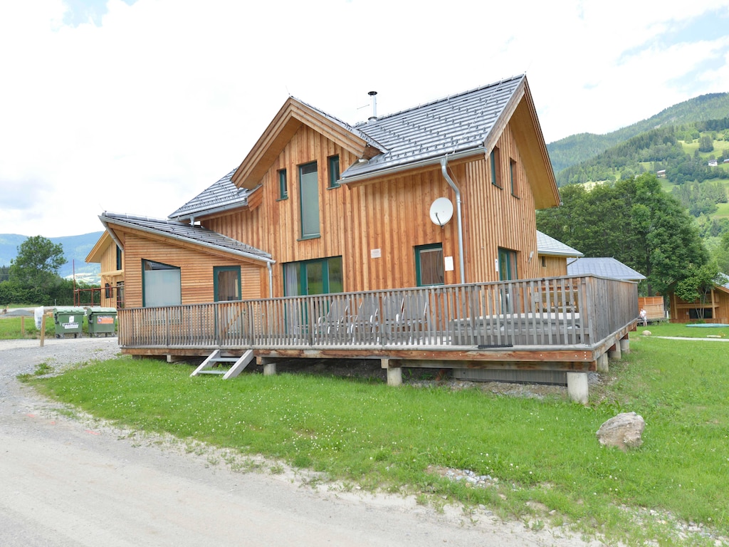 Majestueus chalet met sauna en buitenjacuzzi