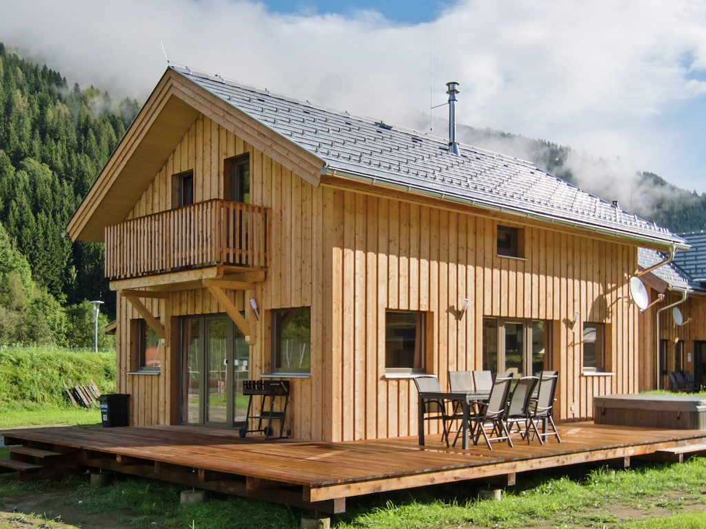 Lovely chalet with whirlpool
