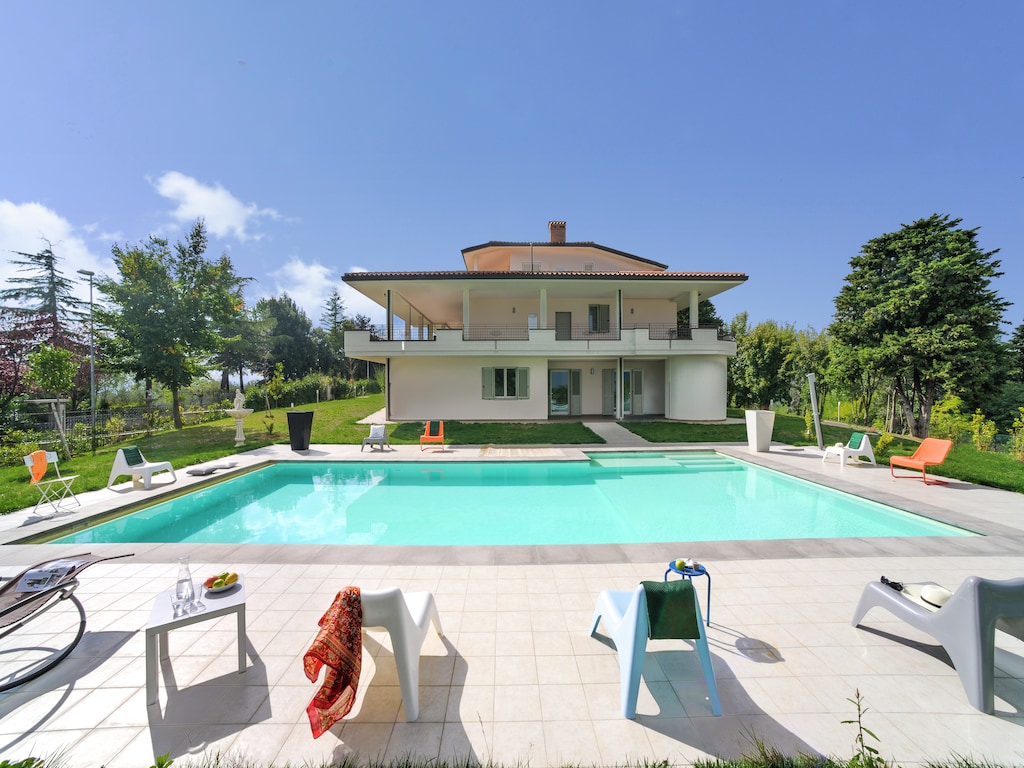Vakantiehuis vlakbij Urbino & Stranden