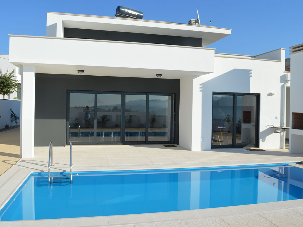 Villa met privézwembad vlakbij het beroemde Nazaré