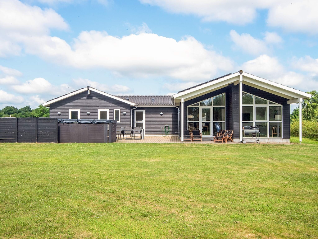 16 Personen Ferienhaus in Ansager-By Traum