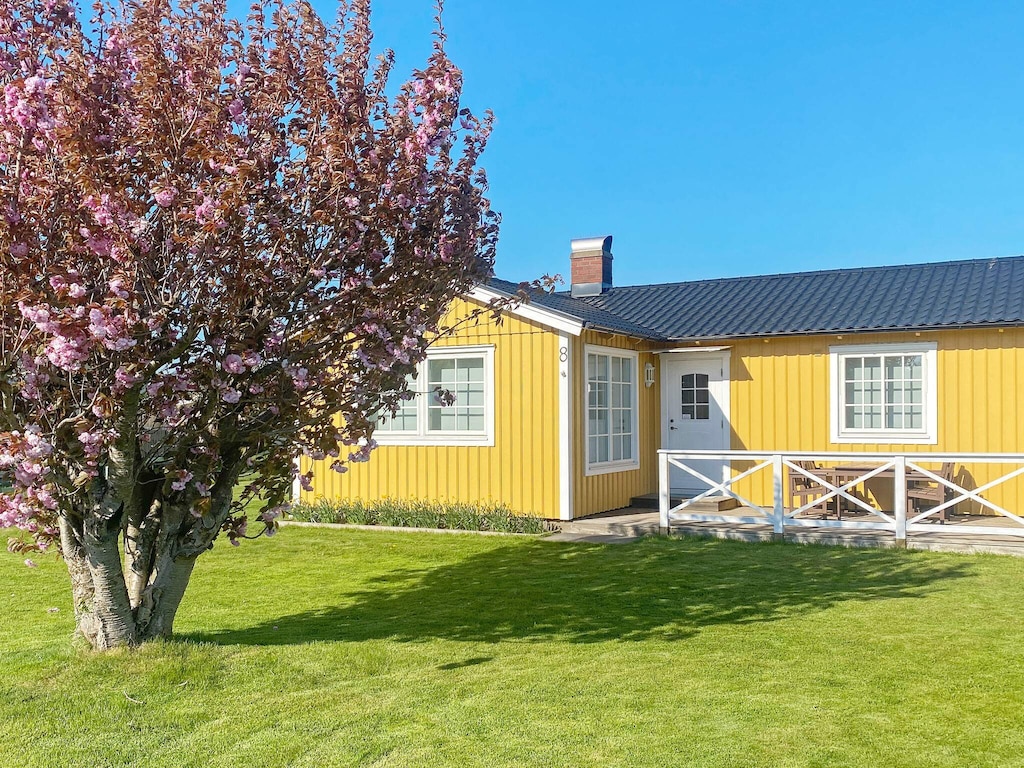 4 Personen Ferienhaus in Tvååker-By Traum