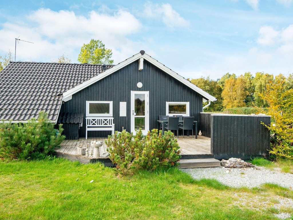 Comfortabel vakantiehuis met een groot terrein.