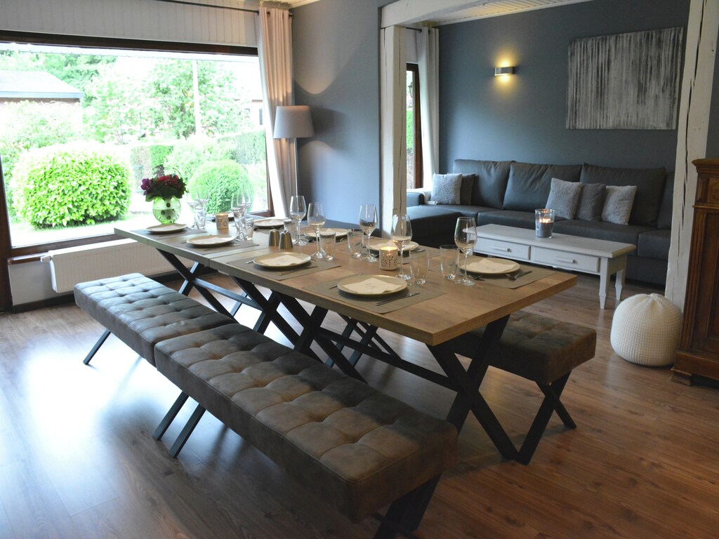 Luxe huis in Hamoir met kleurrijke tuin