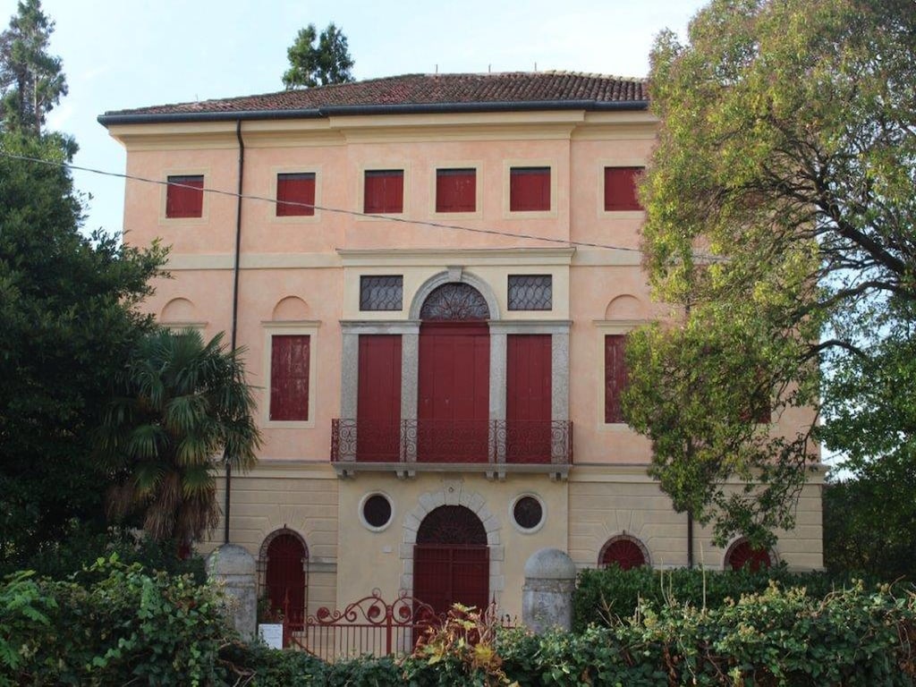 Villa in Veneto bij wijngaarden
