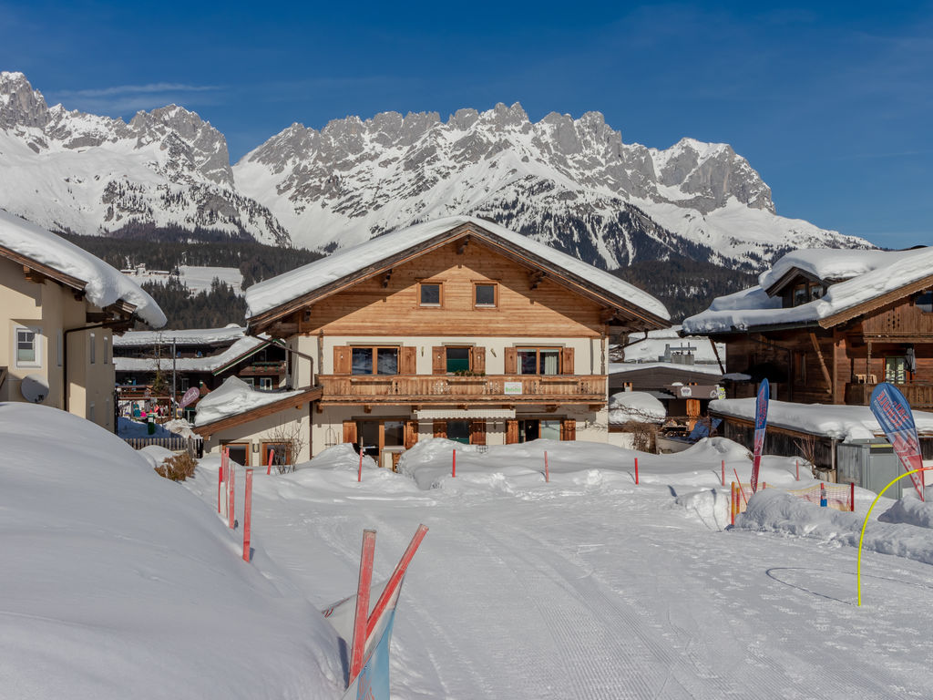 Dream chalet in the centre by the ski lift