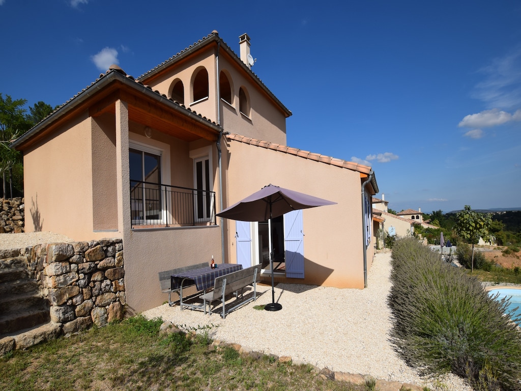 Villa in Rhone-Alpes mit privatem Pool