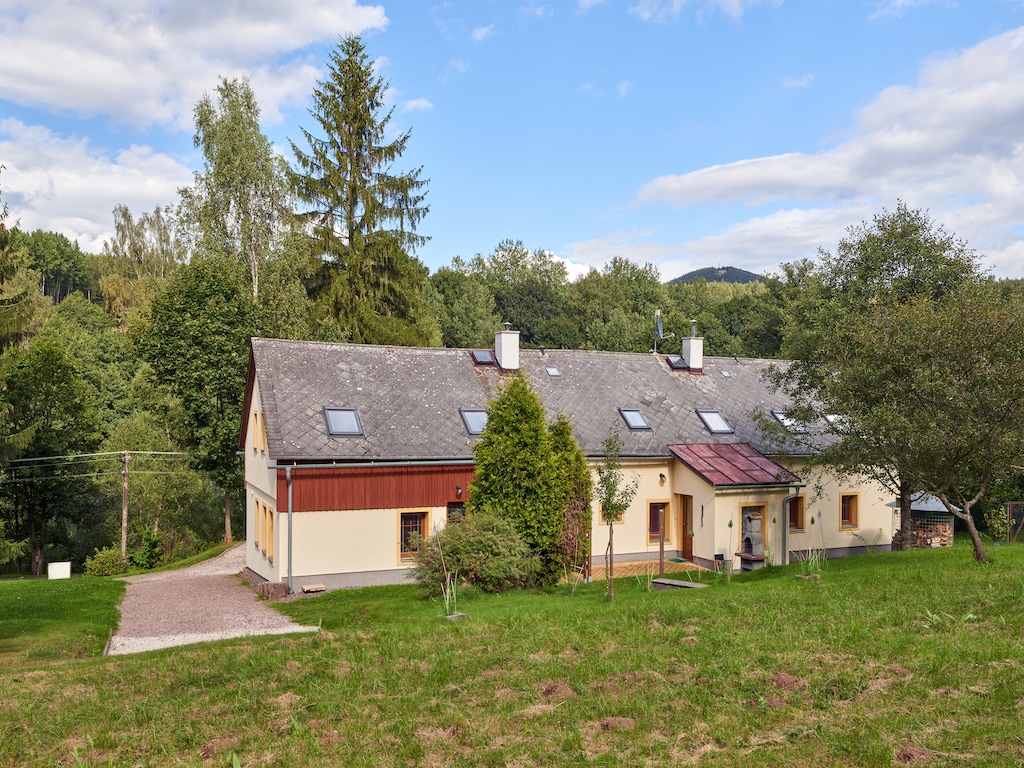 Holiday Home in Lampertice with Swimming Pool