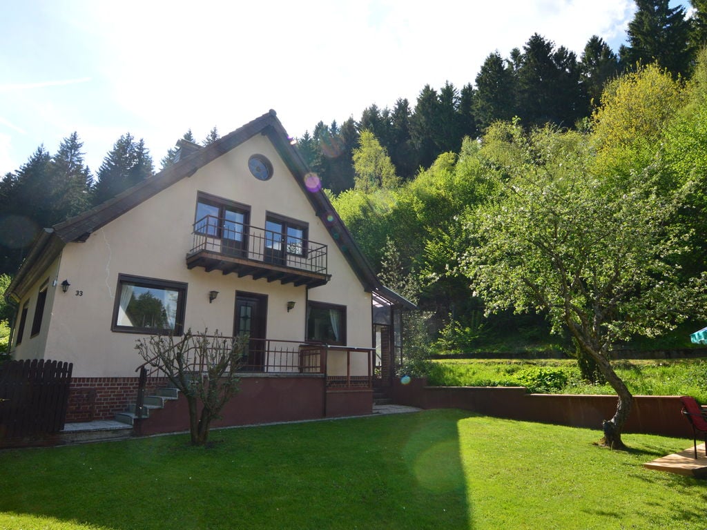 Vakantiehuis met tuin in Hellenthal Eifel